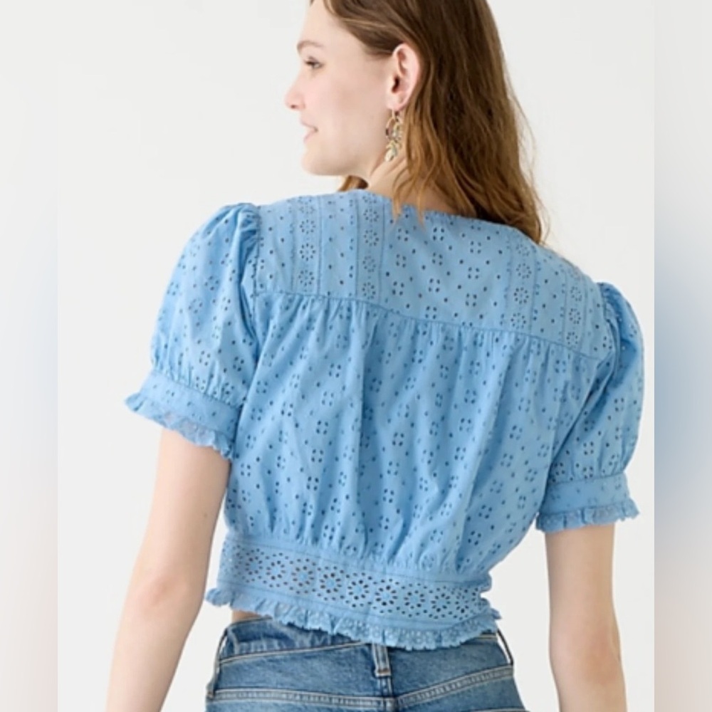 NEW J.Crew Cropped Button-Up Shirt Light Blue Eyelet Womens Medium M Casual Chic - Picture 11 of 11